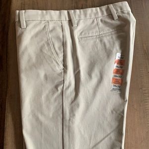 Men’s slim fit dockers